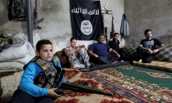 Fëmijët shqiptar mbahen peng nga ISIS