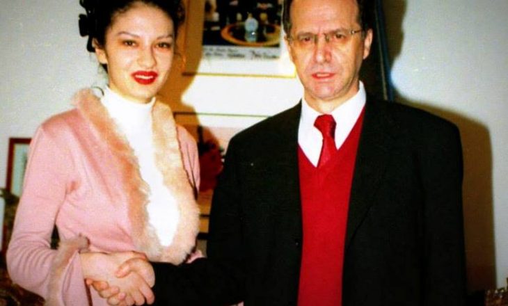 Adelina Ismaili e harron Rugovën në 10 vjetorin e vdekjes