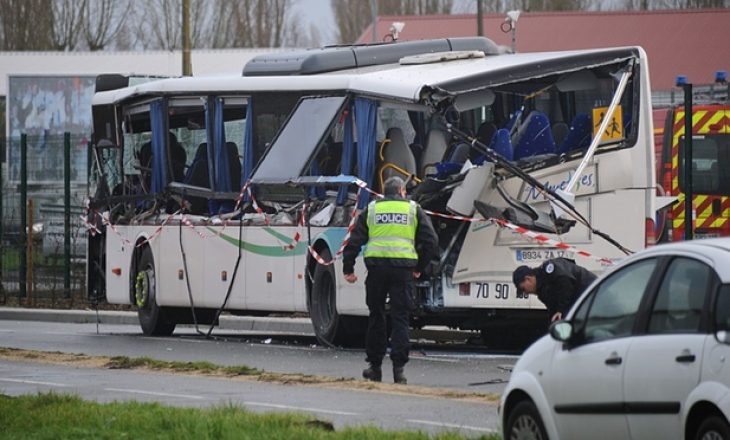 Së paku 6 fëmijë kanë humbur jetën nga aksidenti i autobusit në Francë
