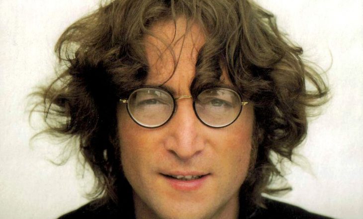 Shiten për 35 mijë dollarë flokët e John Lennon