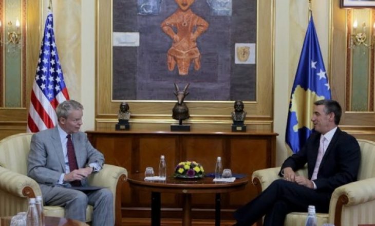 Ambasadorët kërkojnë të hiqet dorë nga dhuna