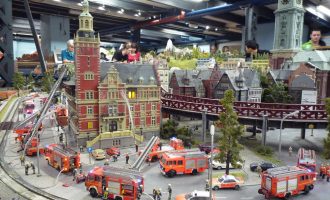 Njihuni me miniaturën më të shtrenjtë në botë, kushton 13 milionë dollarë (Video)