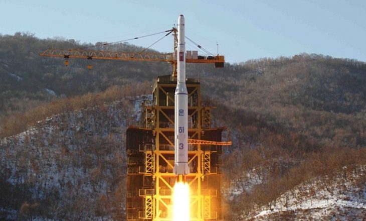 Kim Jong Un urdhëron lëshime të tjera të raketave