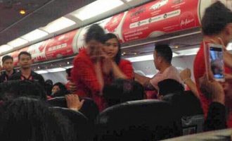 Rrahje në mes të dy stjuardesave, aeroplani bëri ulje urgjente