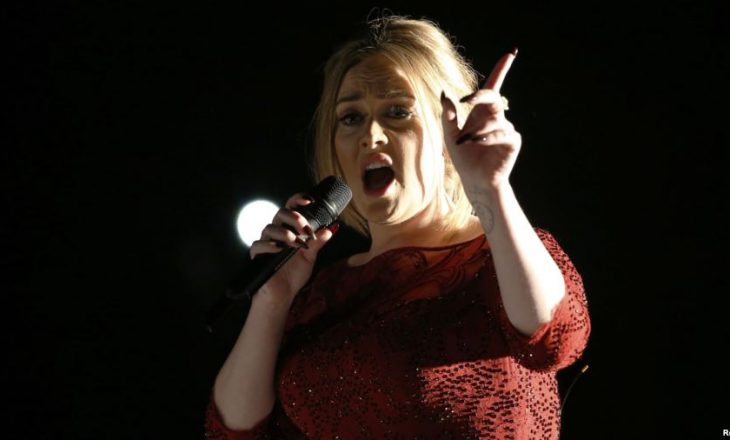 Adele fiton katër çmime Brit