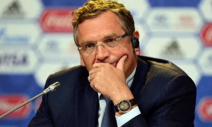 Ish-sekretarit të FIFA-s i ndalohet për 12 vjet përfshirja në futboll