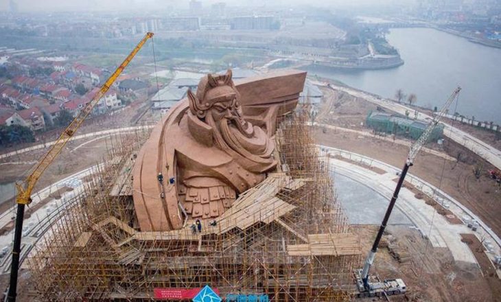 Në Kinë ndërtohet statuja më e rëndë në botë