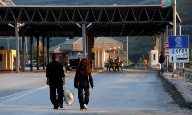 Kufiri me Maqedoninë kalohet vetëm me letërnjoftim