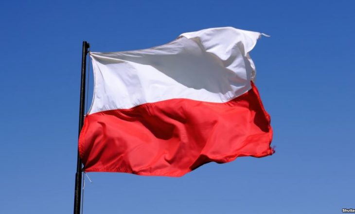Polonisë i kërkohet ta respektojë demokracinë