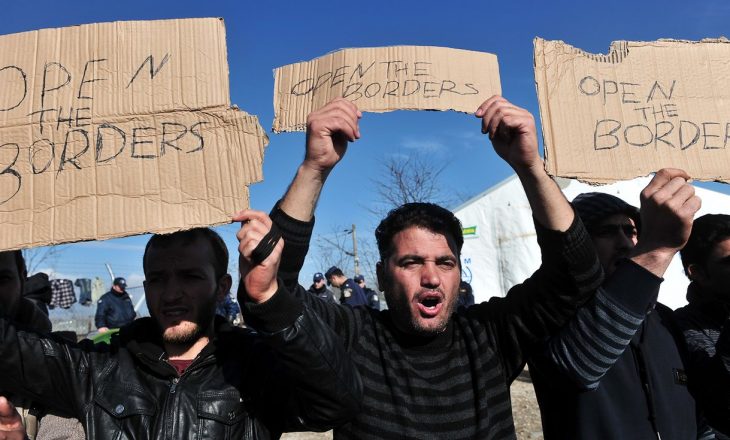 Thellohet kriza e emigrantëve në Greqi
