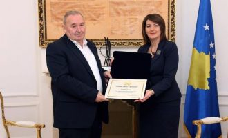 Jahjaga mban rekordin e dhënies së titujve “Hero i Kosovës”