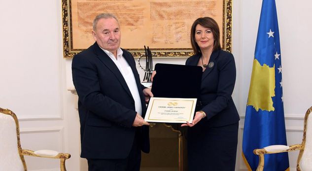 Jahjaga mban rekordin e dhënies së titujve “Hero i Kosovës”
