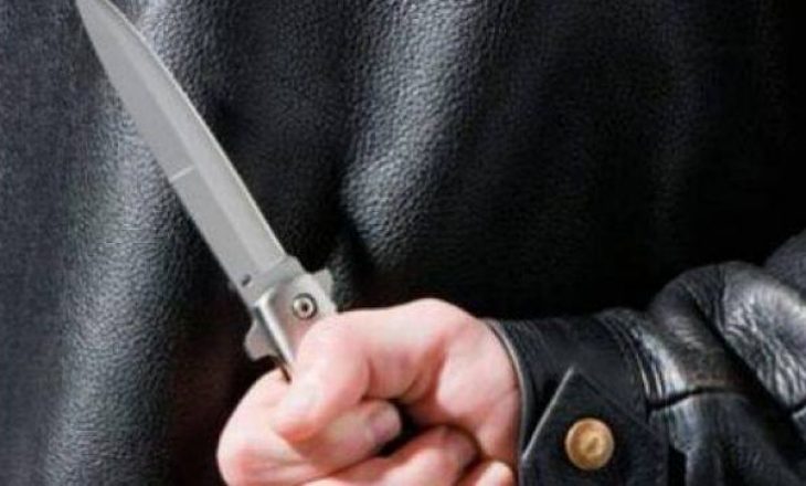Goditet me thikë, vdes 27-vjeçari në Tiranë