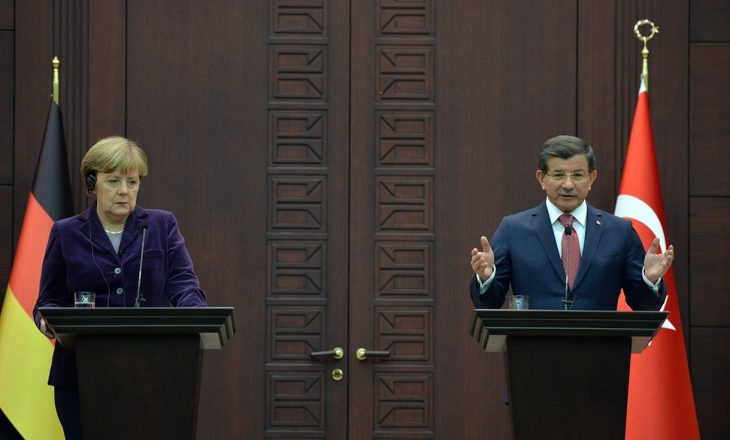 Turqia refuzon planin e BE-së për refugjatët