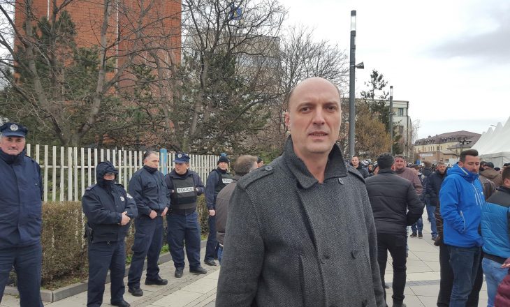 Opozita kundërshton suspendimin nga Kuvendi i Kosovës