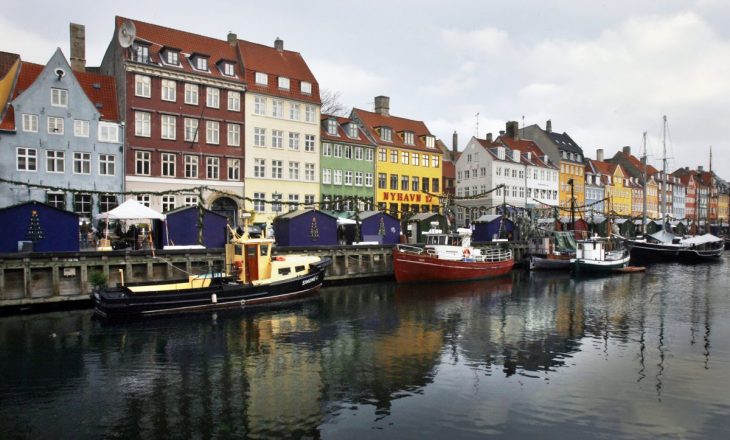 Punësimi në Danimarkë arrin kulmin, ka mungesë të fuqisë punëtore