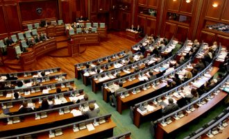 Nuk votohet rezoluta e LDK-së për dorëheqjen e qeverisë