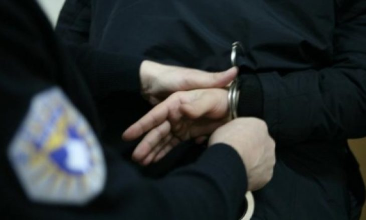 Arrestohet i dyshuari për grabitje ndaj një serbi në Mitrovicë
