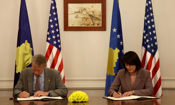 Kosova dhe SHBA nënshkruan marrëveshjen e ekstradimit