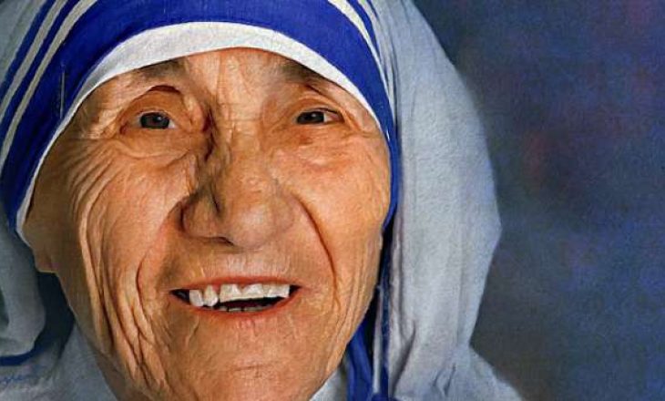 CNN citon Nënën Terezë: “Jam shqiptare nga gjaku por indiane nga shtetësia”