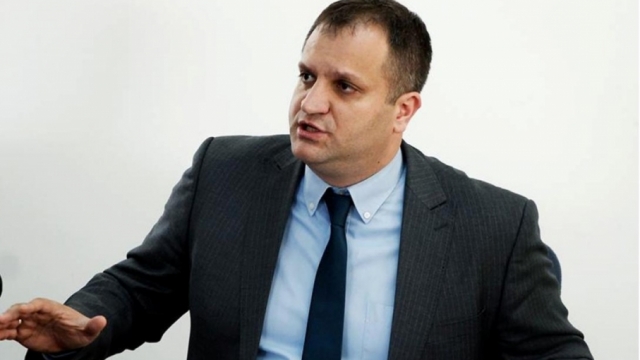 Ahmeti bën gati padinë e tretë për shpifje ndaj LDK-së