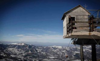 Kompania beogradase humb betejën e parë juridike për Brezovicën