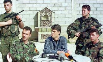 Limaj hedh përgjegjësinë për vrasjen e dy civilëve mbi Shtabin e Përgjithshëm