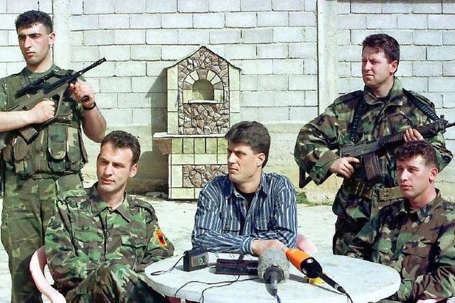 Mbyllja e dyshimtë e hetimeve për krime lufte kundër Hashim Thaçit