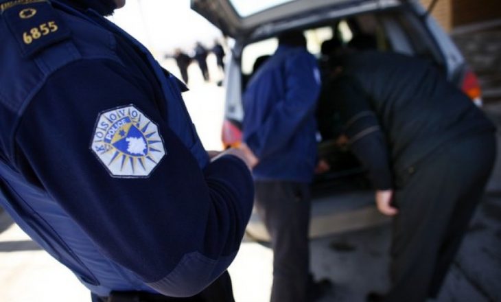 Arrestohen tre të dyshuar në Vushtrri për ‘posedim të substancave narkotike’