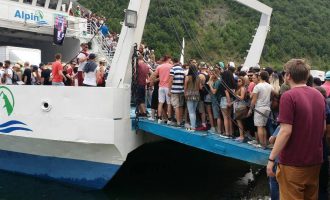 Si t’i mbash të ngujuar dhe t’i plaçkitësh mbi 1 mijë persona pa dhënë asnjë përgjegjësi?