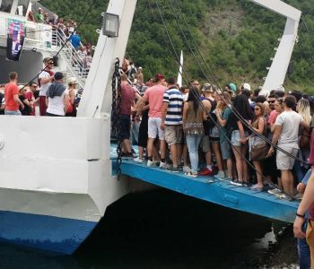 Si t’i mbash të ngujuar dhe t’i plaçkitësh mbi 1 mijë persona pa dhënë asnjë përgjegjësi?