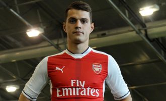 Klubi i Arsenalit tregon kur do të debutojë Xhaka