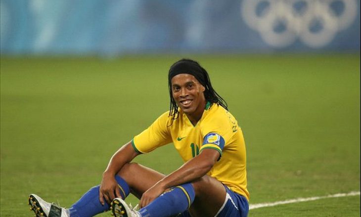 Ronaldinho pensionohet nga futbolli vitin e ardhshëm