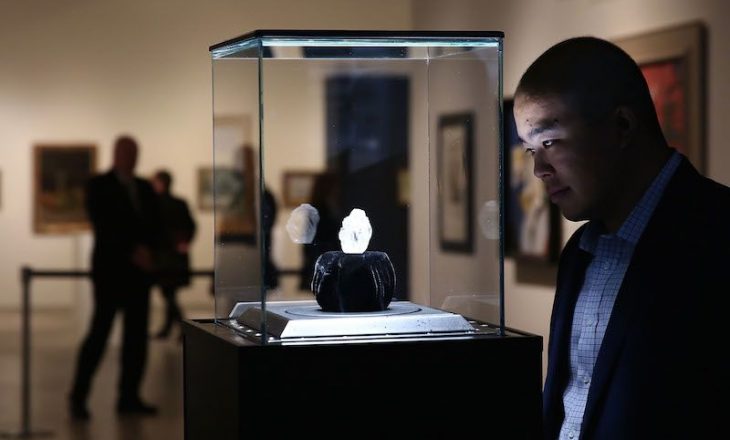 Diamanti më i madh i zbuluar në 100 vitet e fundit, dështon të shitet në Londër