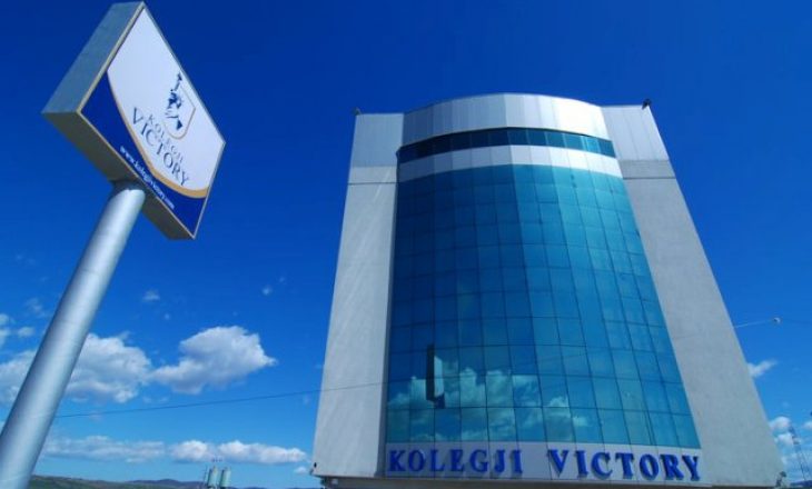 Mbyllen gjashtë kolegje private