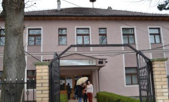 Nisin hetimet ndaj profesorëve që dyshohet se vodhën mbi 10 mijë euro