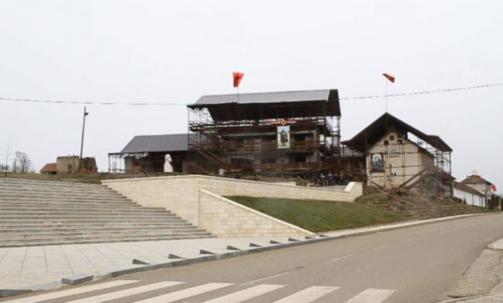 Drejtori i Komplekseve Memoriale arsyeton angazhimin e ekspertëve të huaj