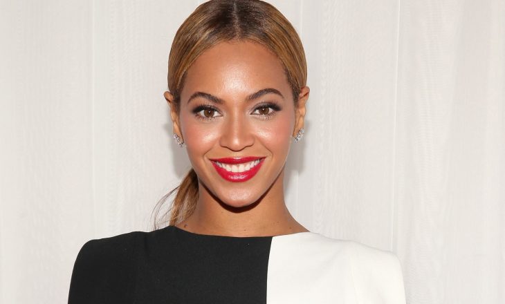 Beyonce jep katër bursa për vajzat e reja