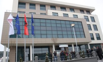 14 dallaveret e Komunës së Skenderajt me tenderët milionësh