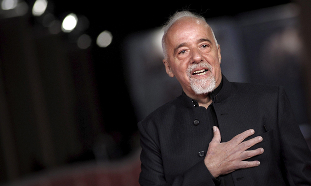 50 thënie brilante të Paulo Coelhos, për t’i mbajtur gjithmonë brenda vetes