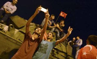 Gjithçka që duhet të dini rreth përpjekjeve për grusht shtet në Turqi