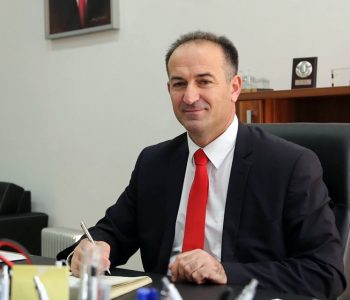 Plani i Ramë Vatajt për ta bërë profesor “kushën” e tij