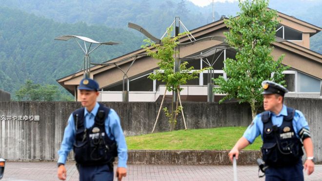 Vrasësi në Japoni pranon krimin në qendrën për njerëz me aftësi të kufizuara