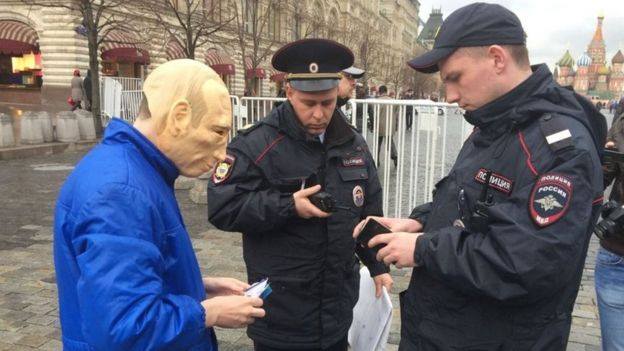 Aktivisti i opozitës ruse kërkon azil në Ukrainë