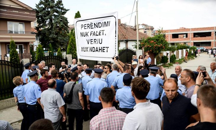 PDK dënon aksionin e Vetëvendosjes tek shtëpia e Kadri Veselit