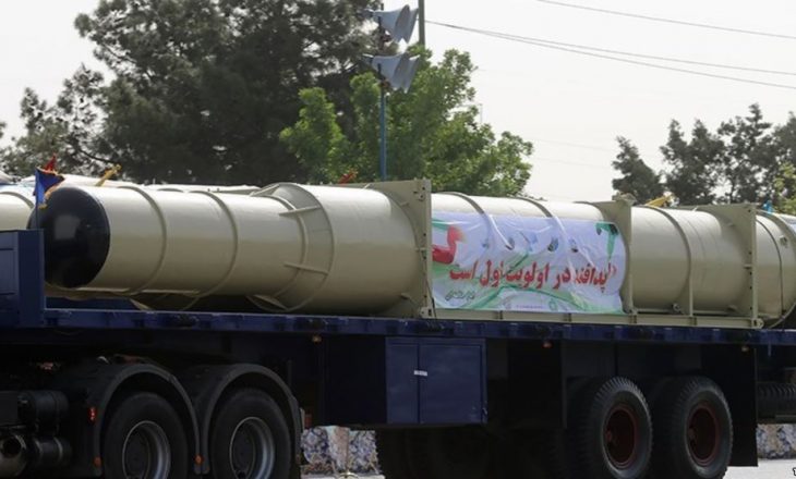 Irani zbulon sistem të ri të mbrojtjes raketore