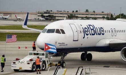 Avioni i parë tregtar nga ShBA ateron në Kubë pas gati gjysmë shekulli