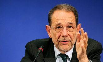 Zbutja e populistëve