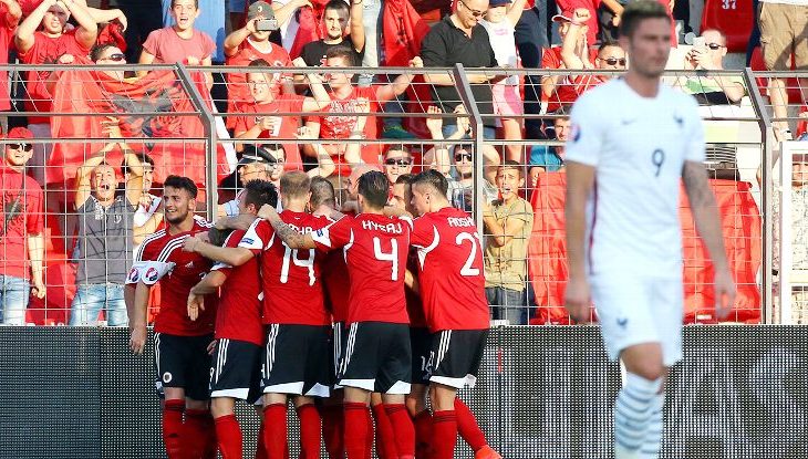 FIFA dënon Shqipërinë, pasi futi në fushë futbollistin e suspenduar