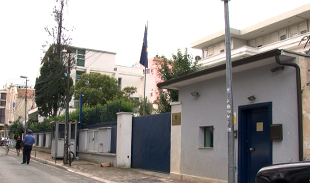 Tiranë, protestë kundër demarkacionit Kosovë-Mali i Zi